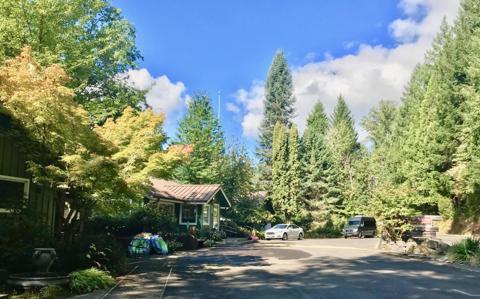 Mckenzie River Mountain Resort Blue River Zewnętrze zdjęcie