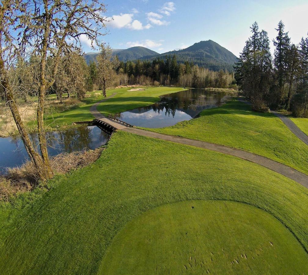 Mckenzie River Mountain Resort Blue River Zewnętrze zdjęcie